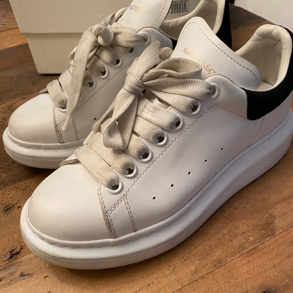 GUC Alexander McQueen Oversized Platform Sneaker